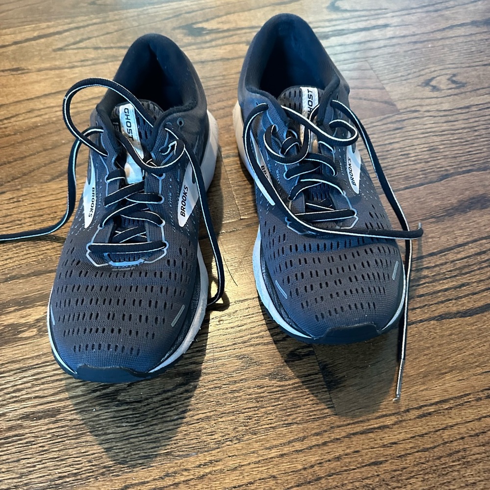 Brooks Ghost Running Shoe (Women)